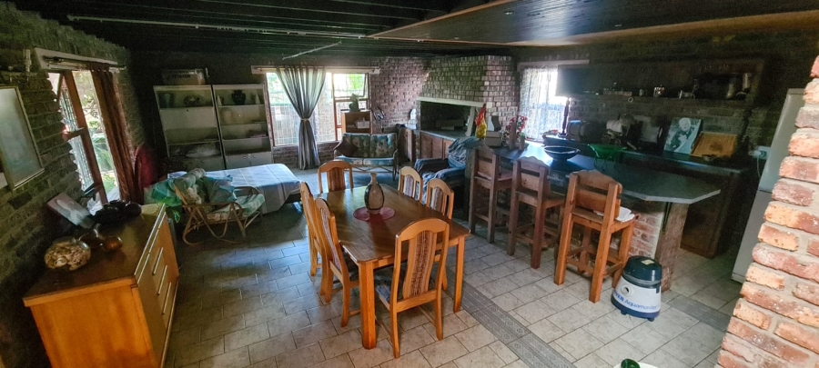 4 Bedroom Property for Sale in C Place Eastern Cape